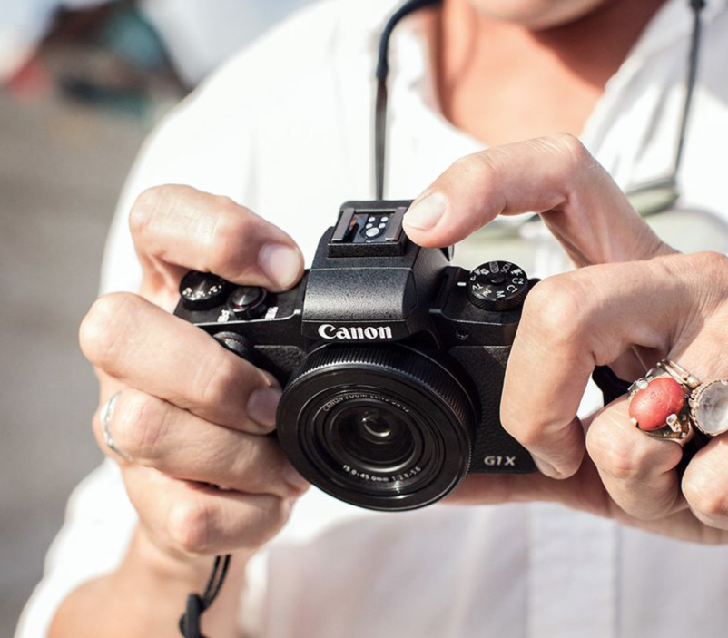   The new Canon G1 X Mark III is a gorgeous compact with 24MP APS-C sensor and 24-72mm equivalent f/2.8-5.6 zoom  